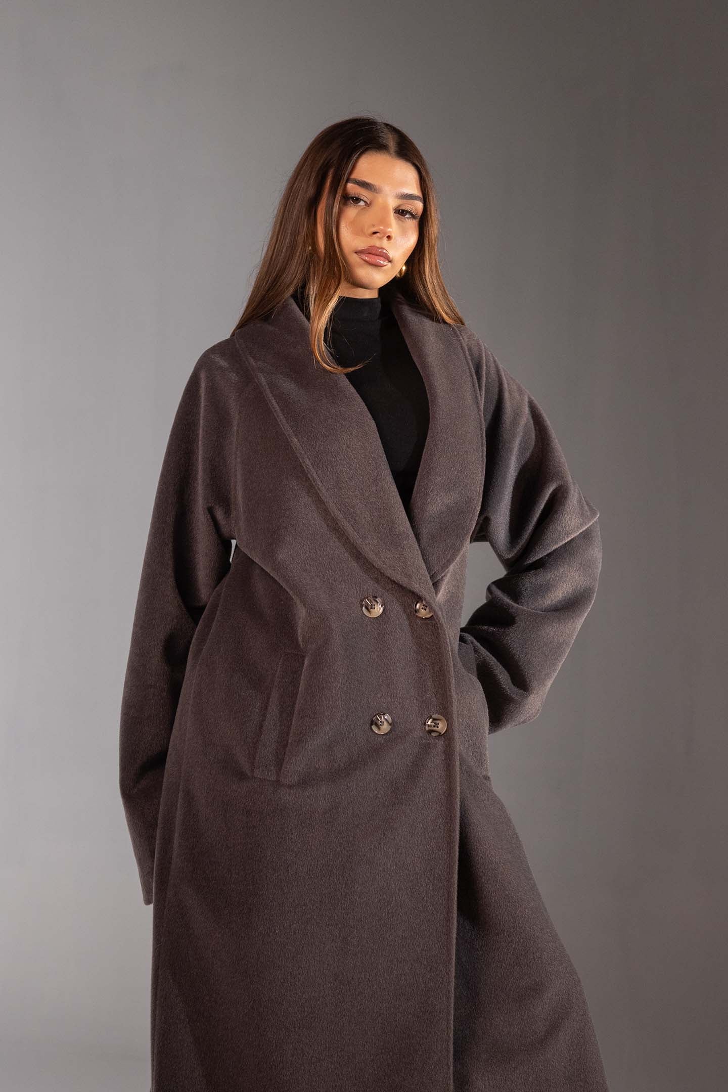 معطف صوف رمادي ماكسي مزدوج الأزرار