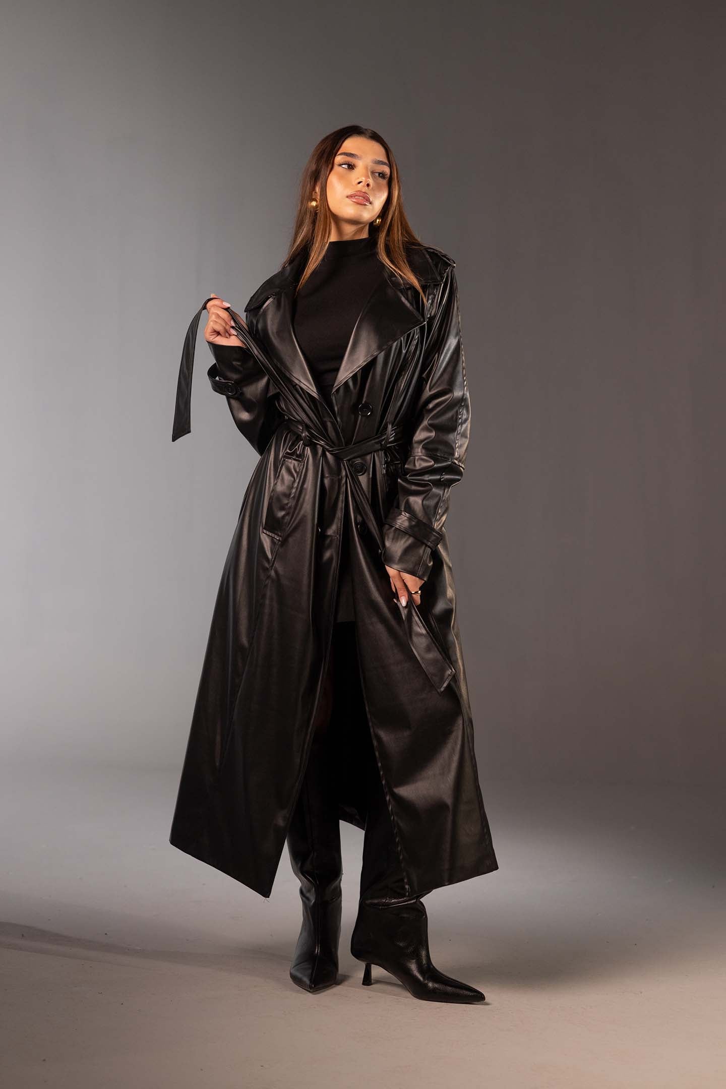 معطف ترنش طويل من الجلد الصناعي – لون أسود