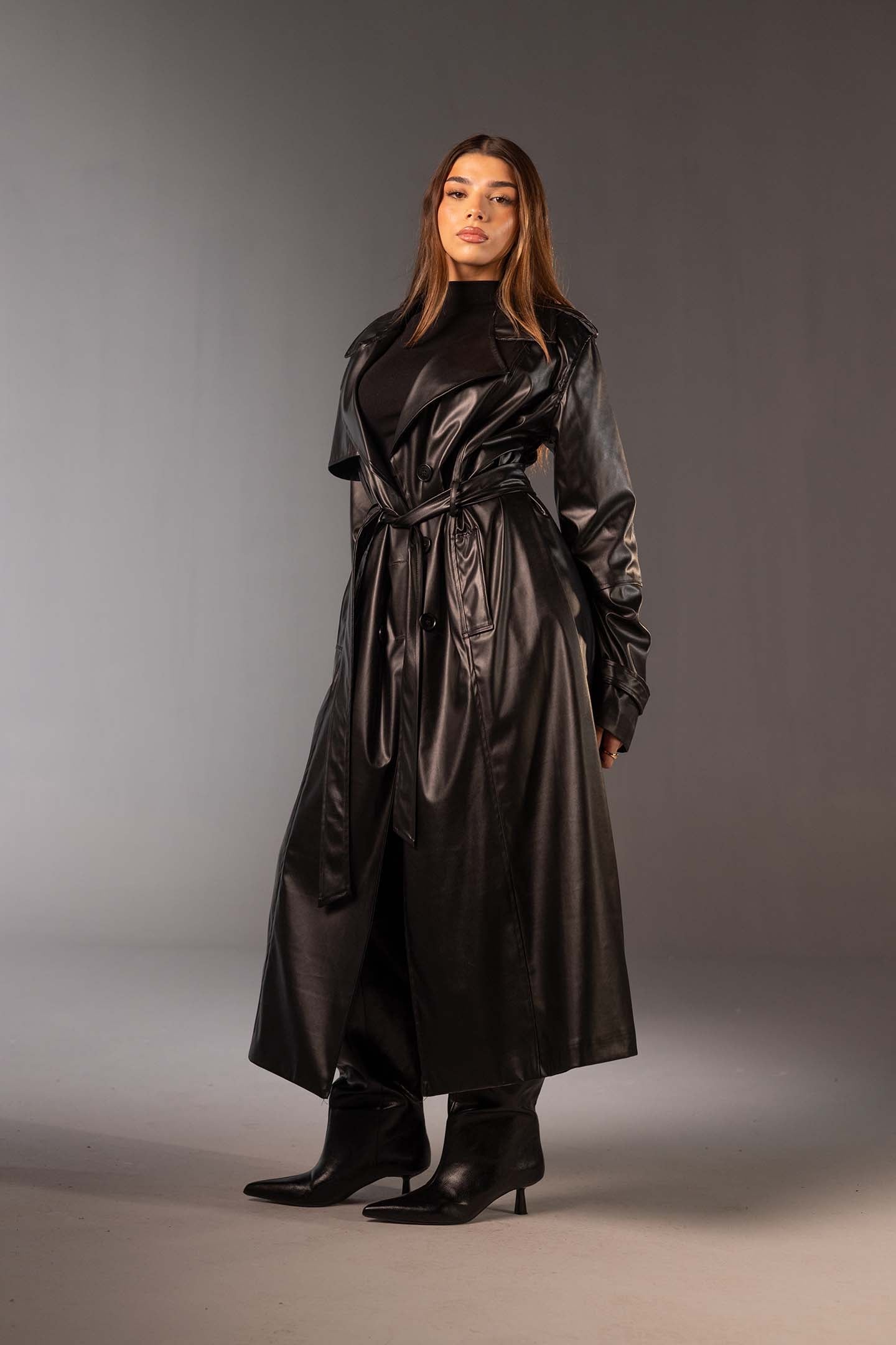 معطف ترنش طويل من الجلد الصناعي – لون أسود