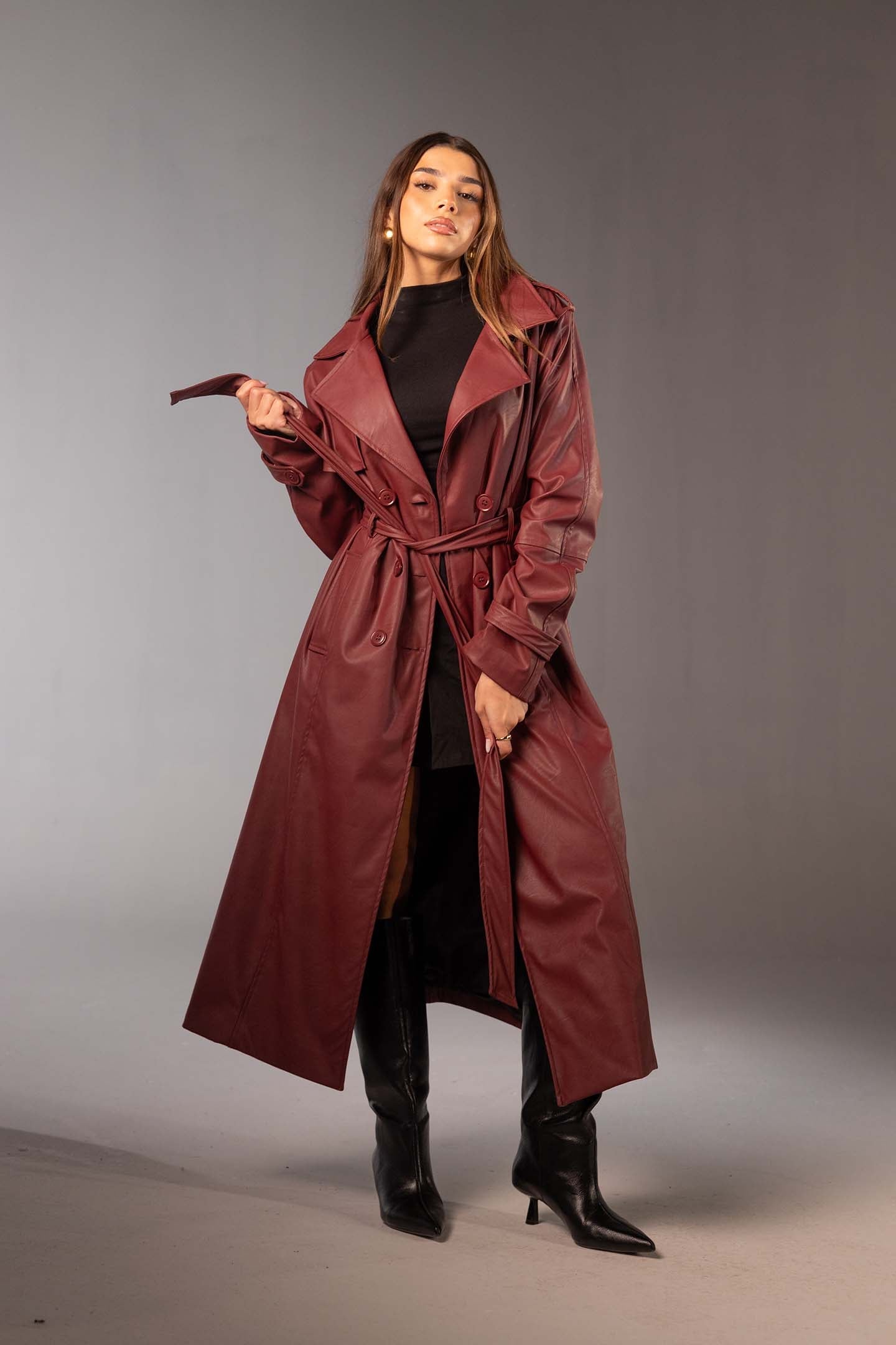 معطف ترنش طويل من الجلد الصناعي – لون عنابي