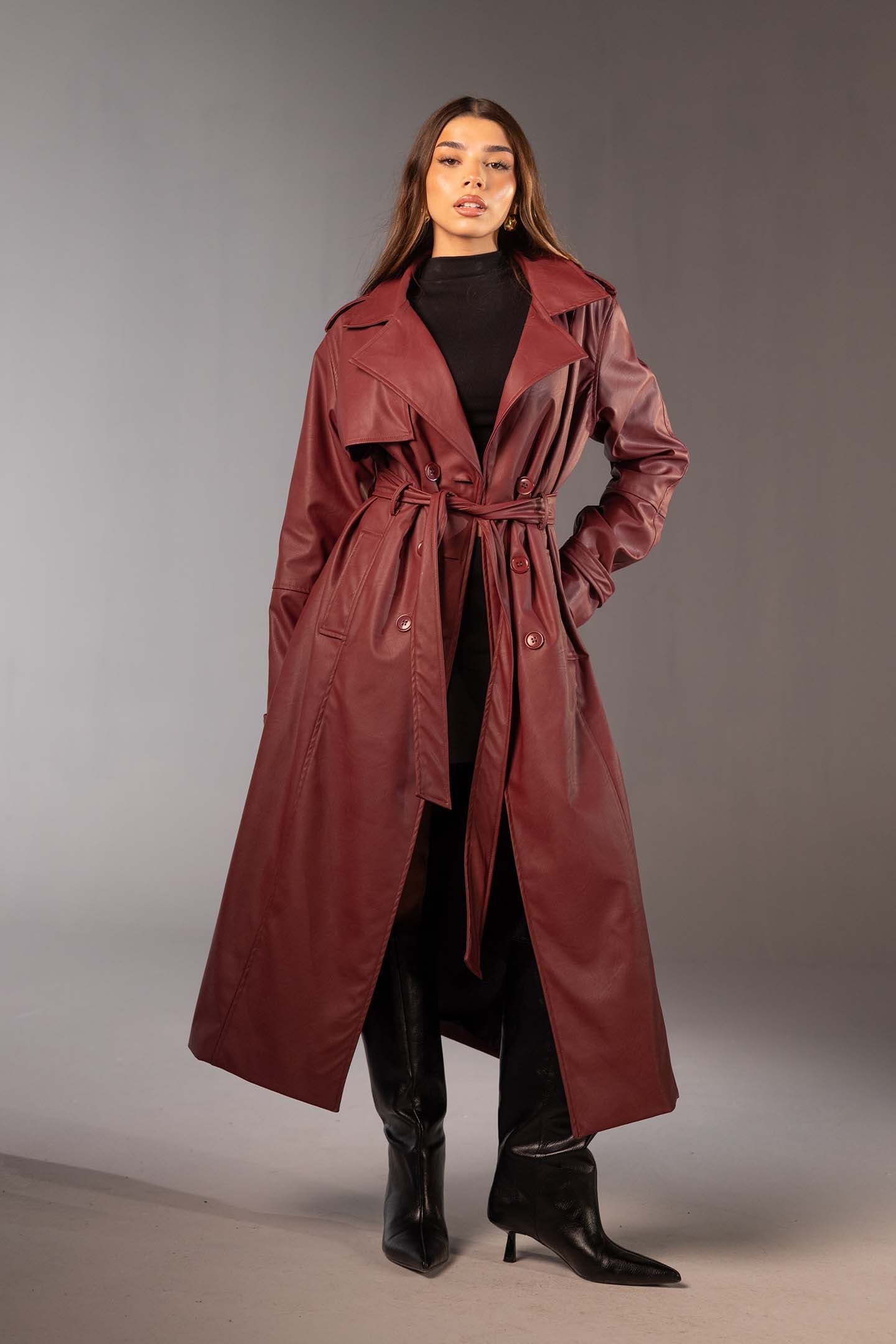 معطف ترنش طويل من الجلد الصناعي – لون عنابي