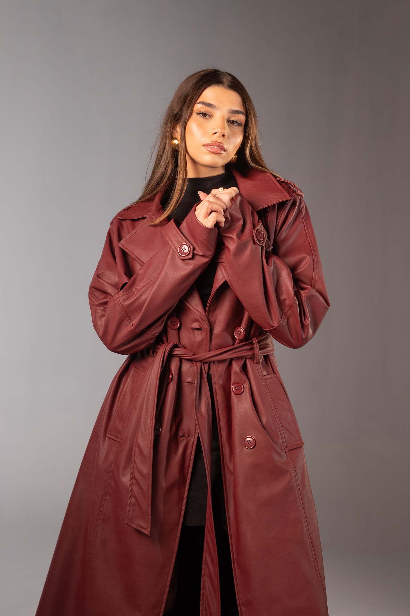 معطف ترنش طويل من الجلد الصناعي – لون عنابي