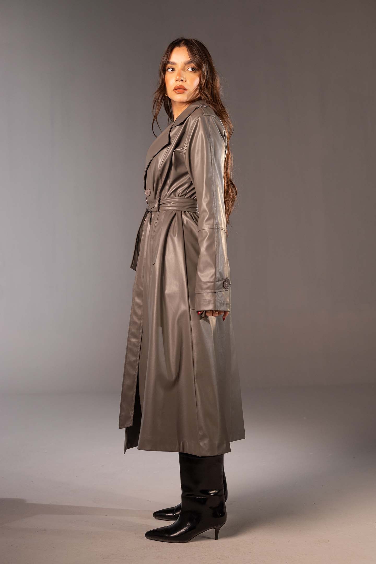 معطف ترنش طويل من الجلد الصناعي – لون رمادي