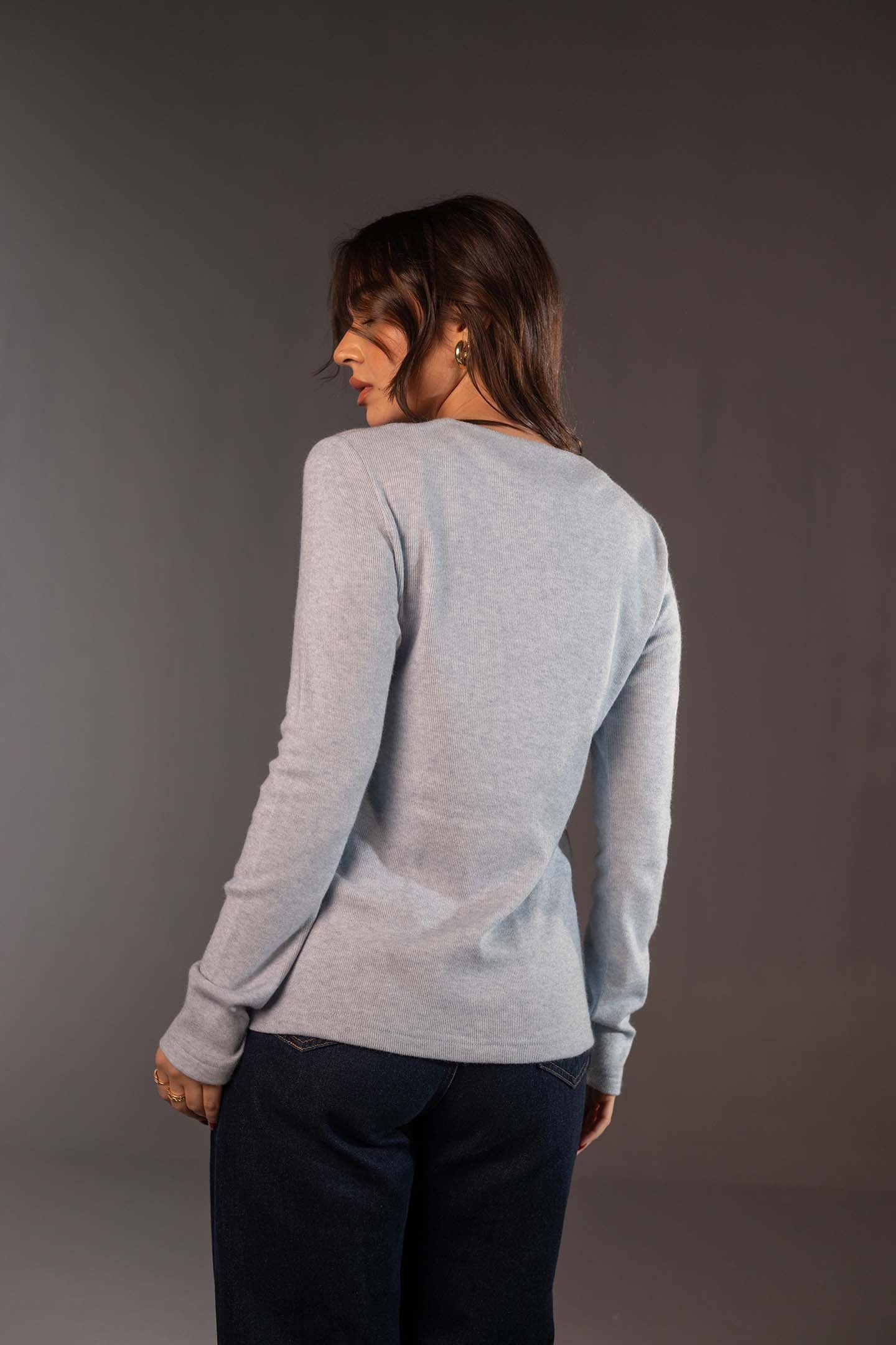 توب صوف محاك أزرق مع شال قابل للإزالة