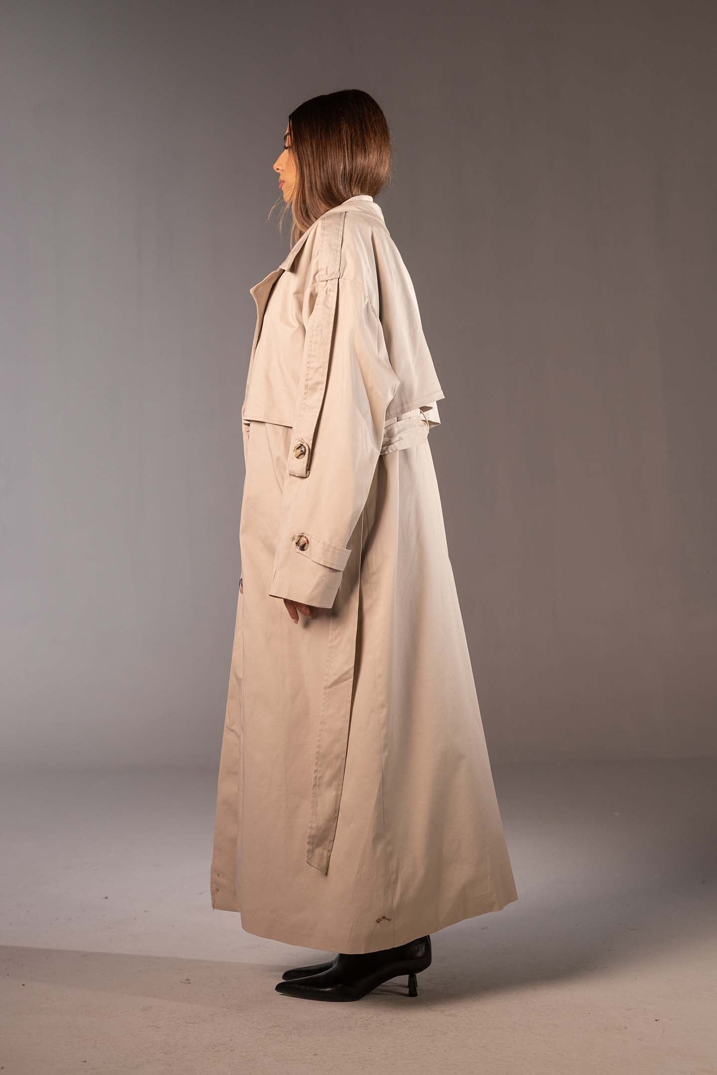 معطف ترنش بيج أوفر سايز مزدوج الأزرار