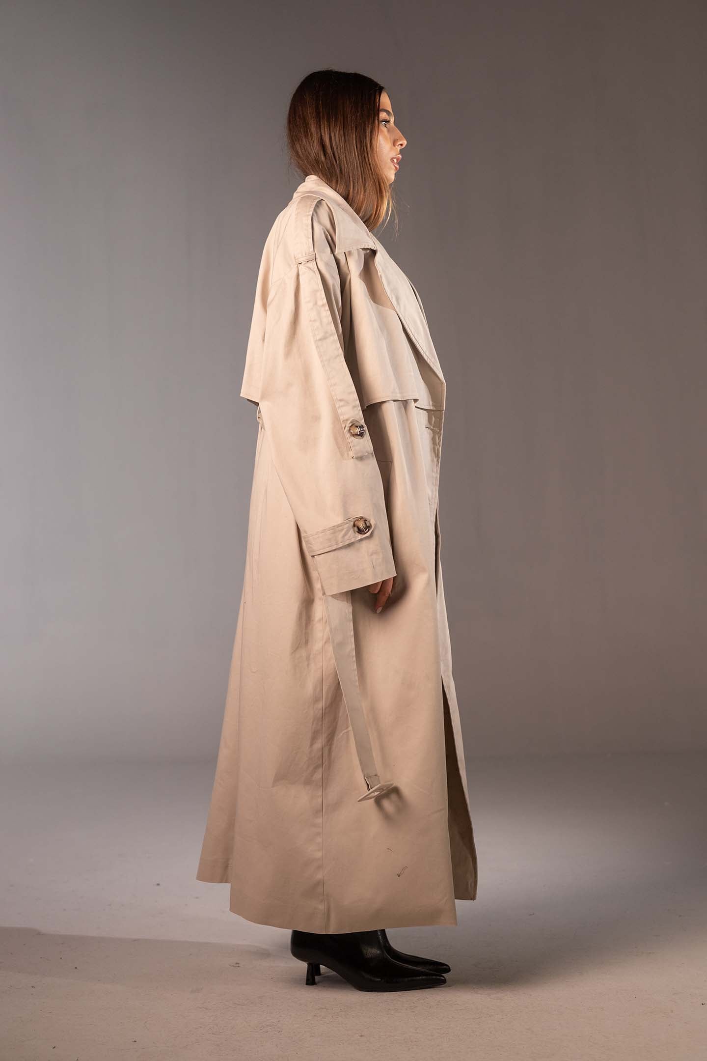 معطف ترنش بيج أوفر سايز مزدوج الأزرار