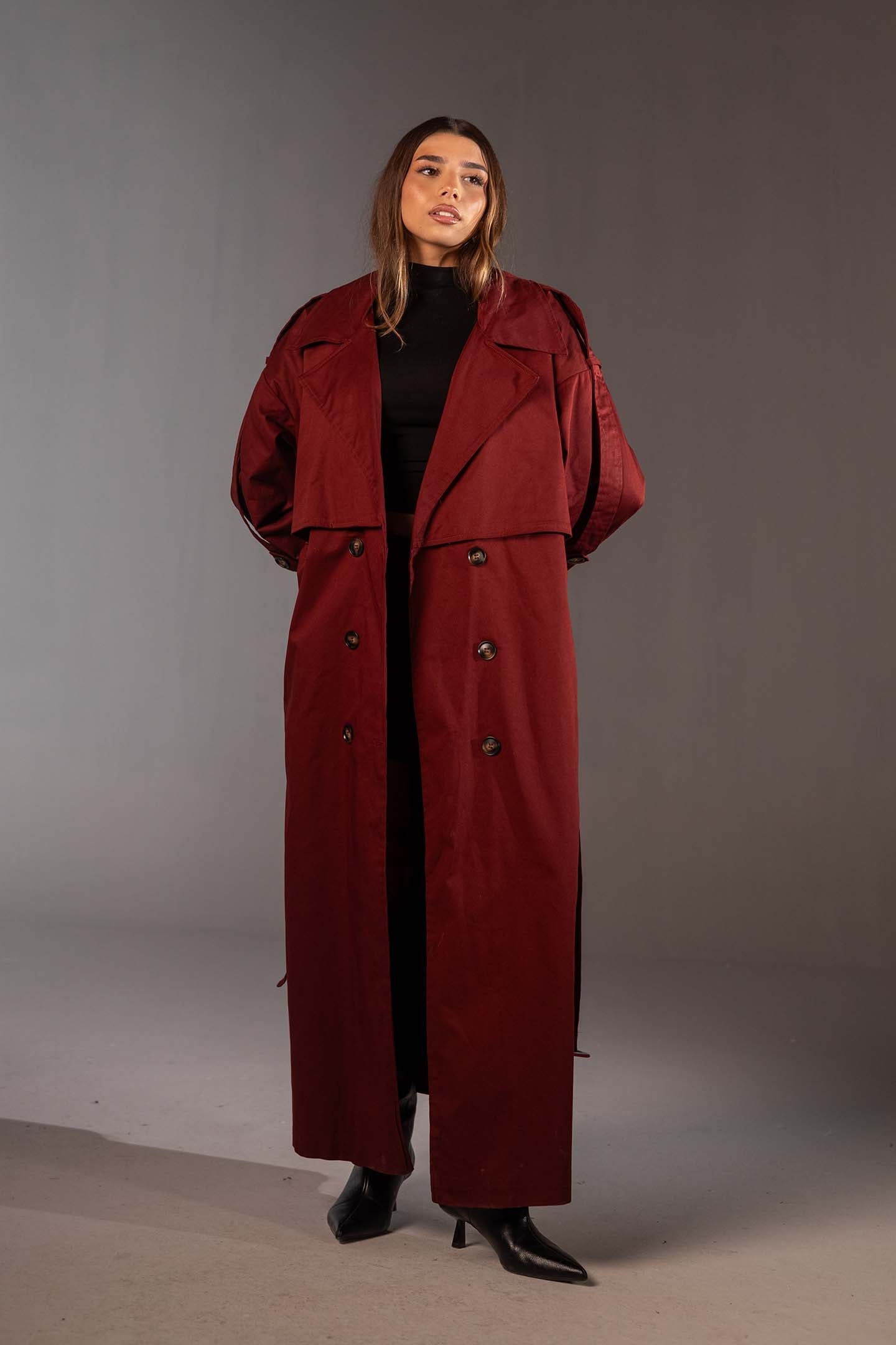 معطف ترنش عنابي أوفر سايز مزدوج الأزرار