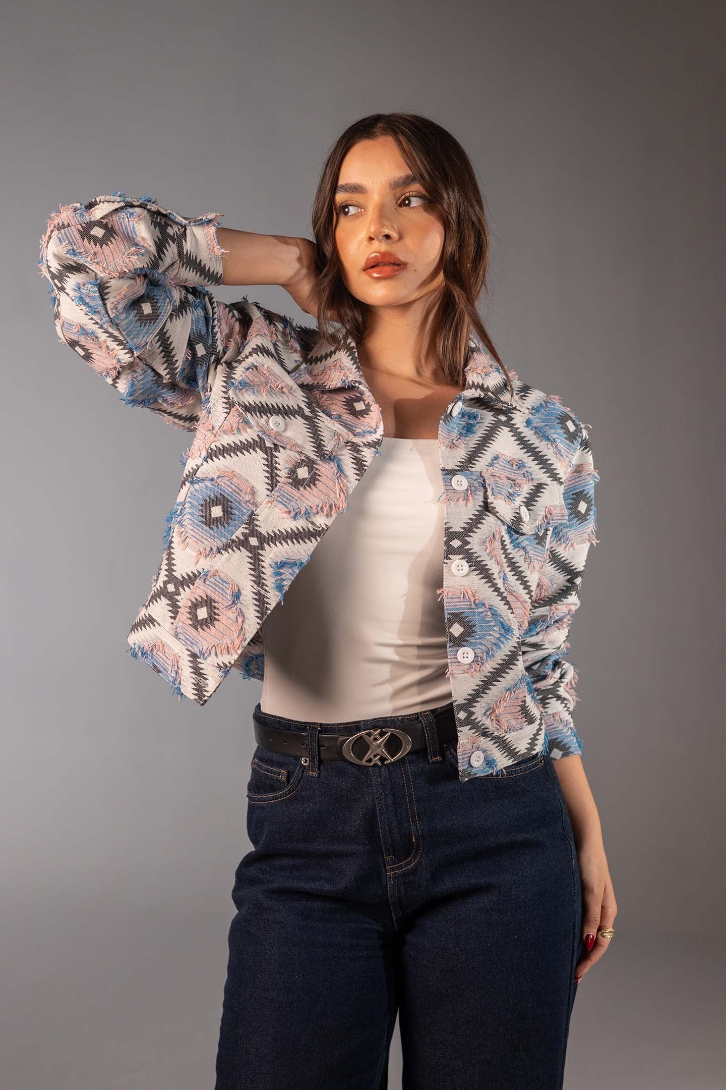 قميص جاكار قصير باللون الأزرق