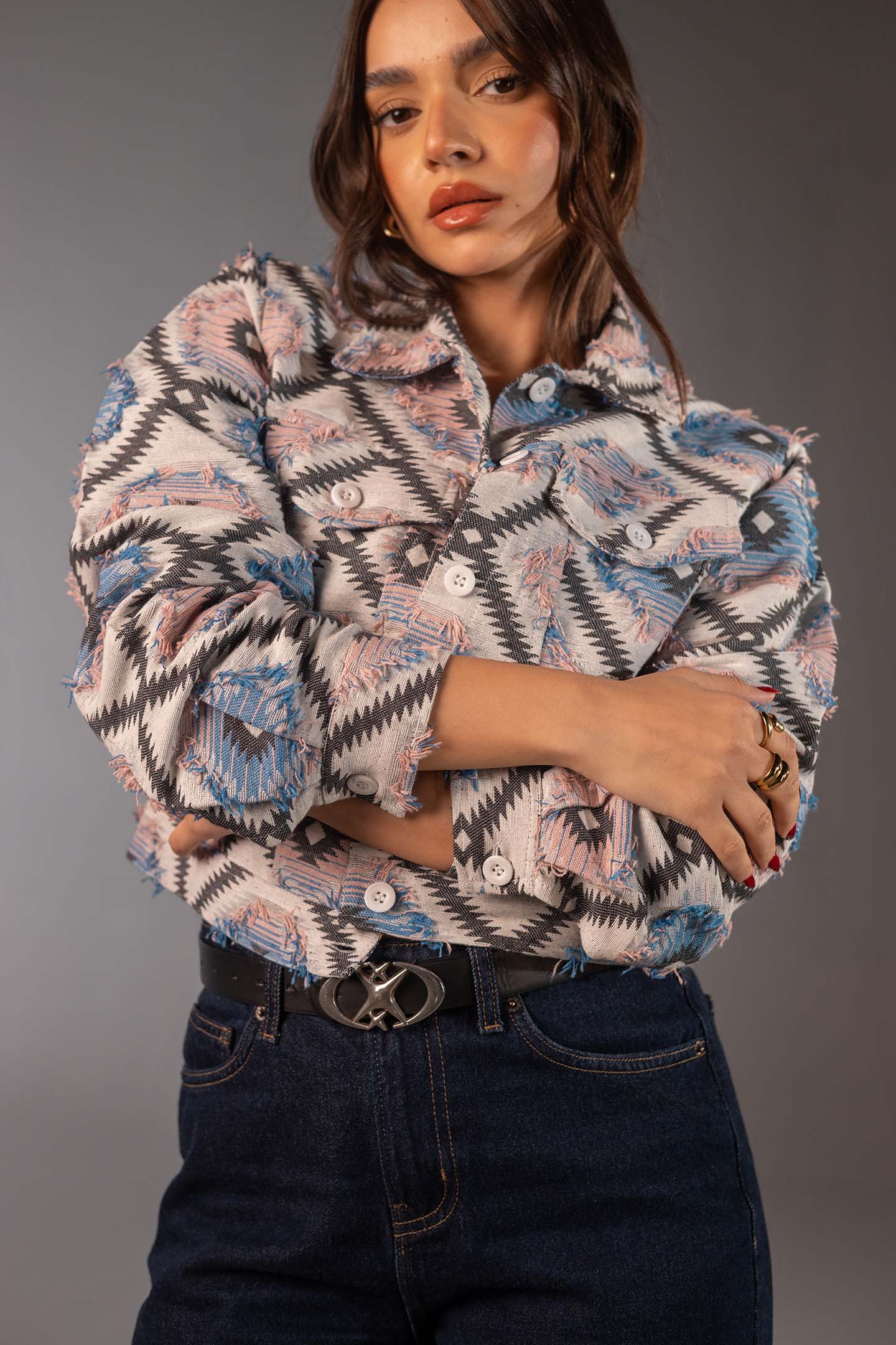 قميص جاكار قصير باللون الأزرق