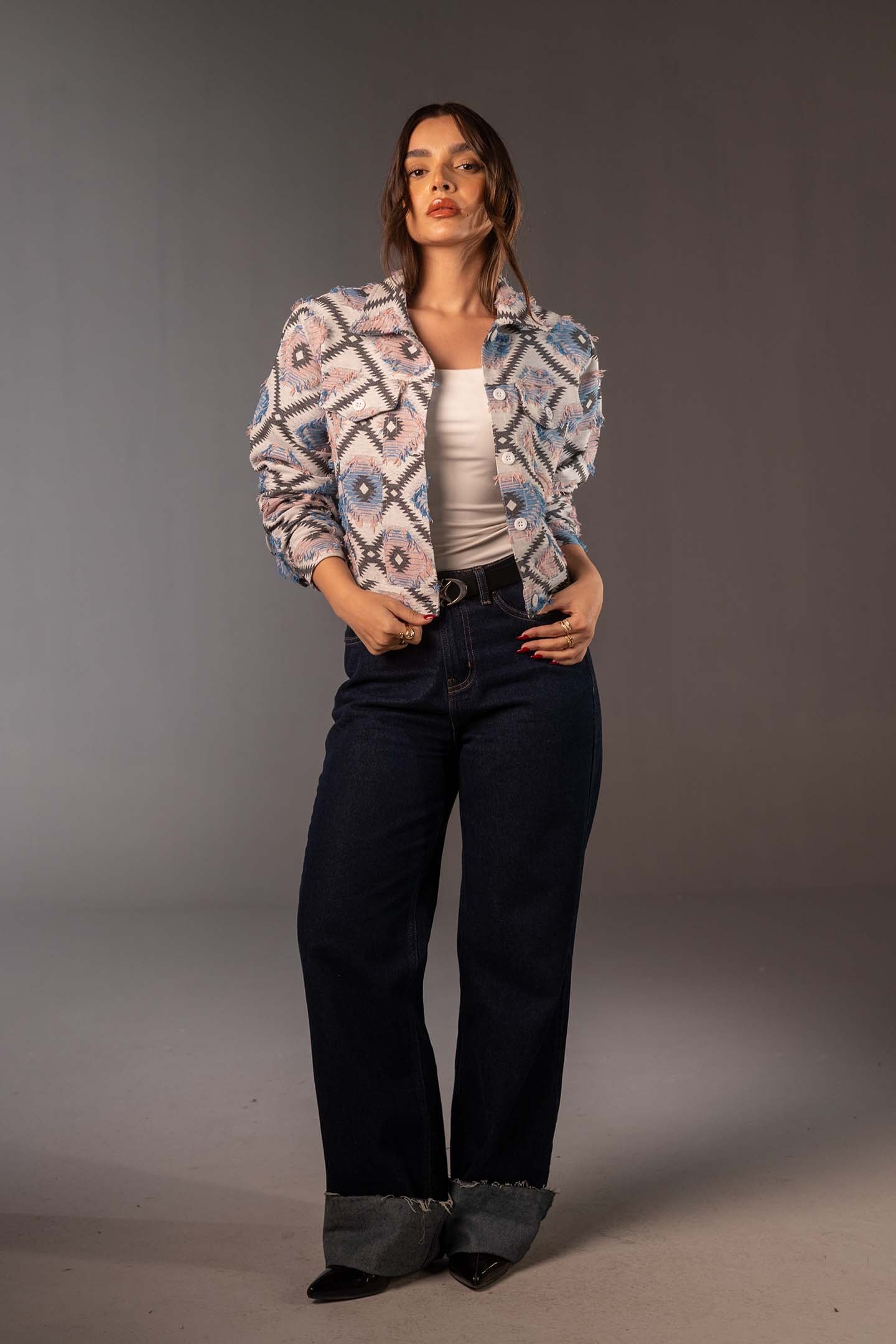 قميص جاكار قصير باللون الأزرق