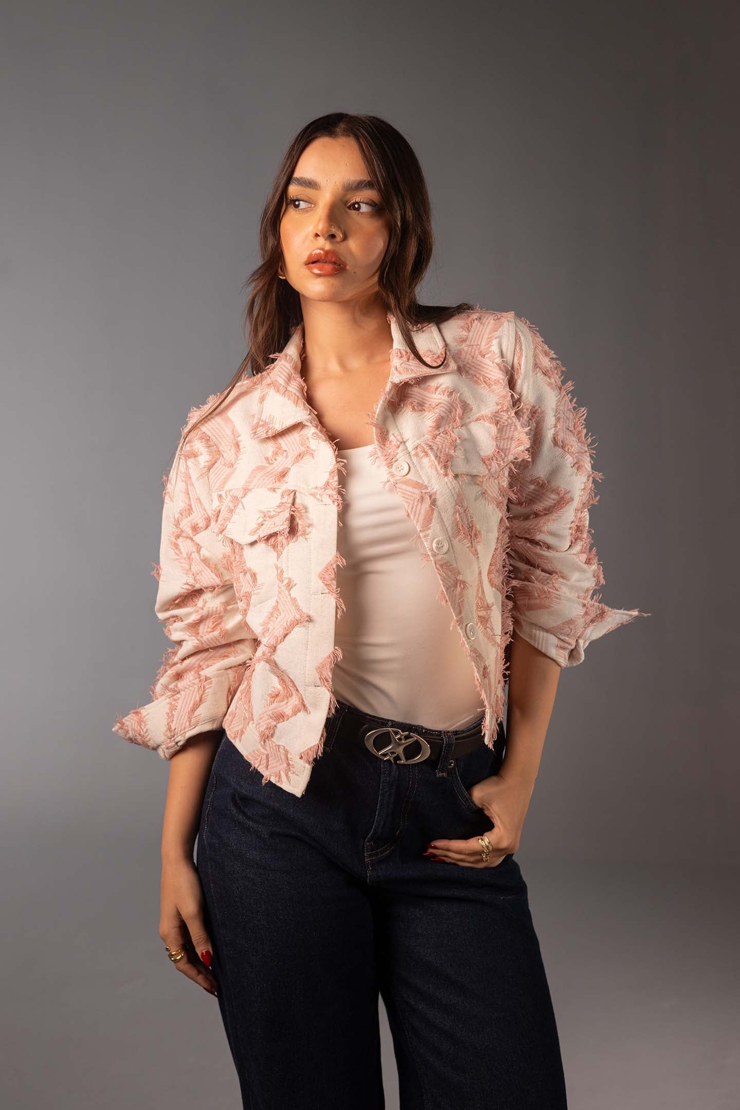 قميص جاكار قصير باللون الأزرق