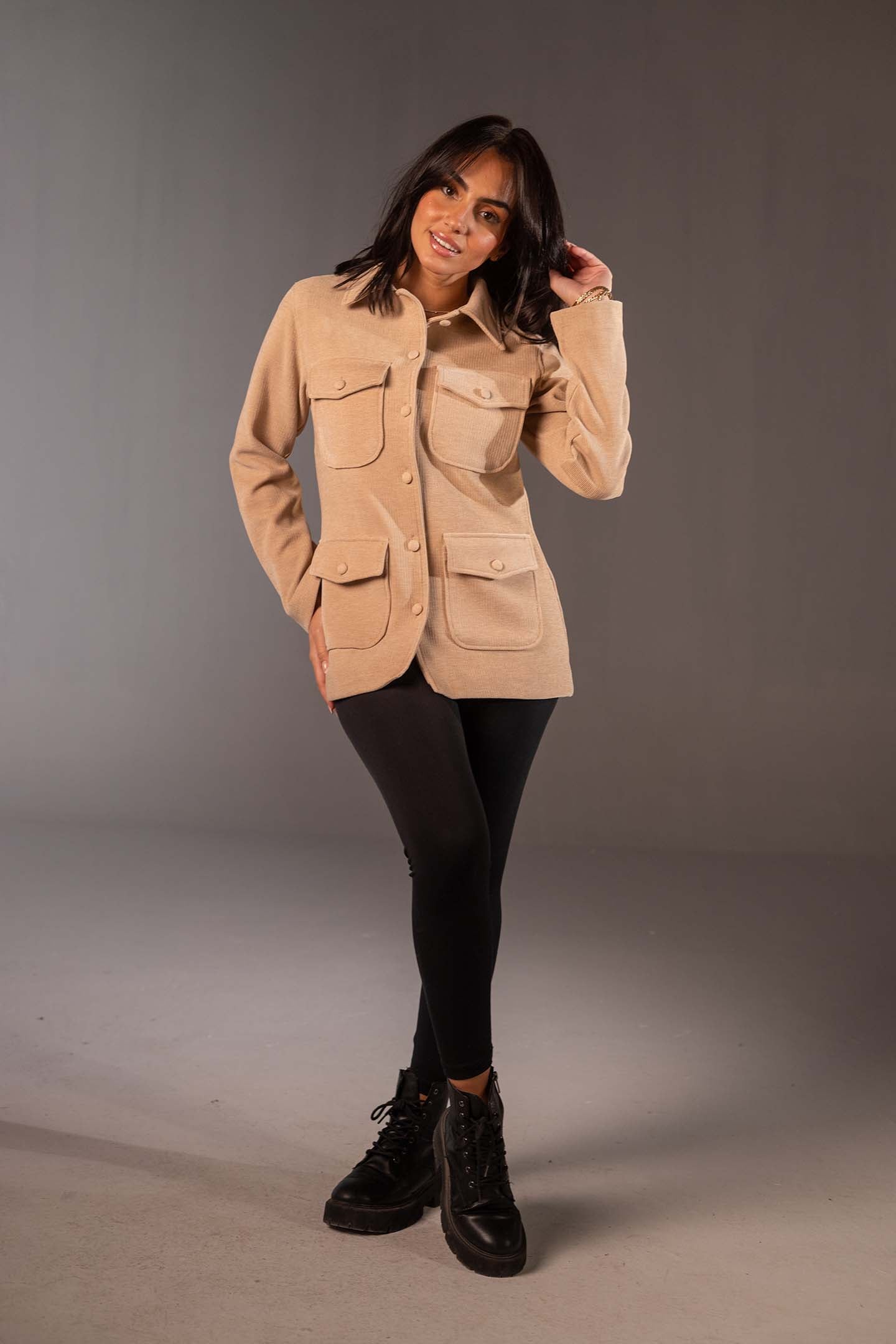 جاكيت يوتيليتي بيج بقَصّة عادية وأربع جيوب