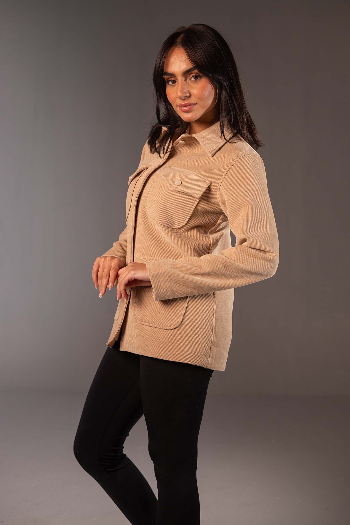 جاكيت يوتيليتي بيج بقَصّة عادية وأربع جيوب