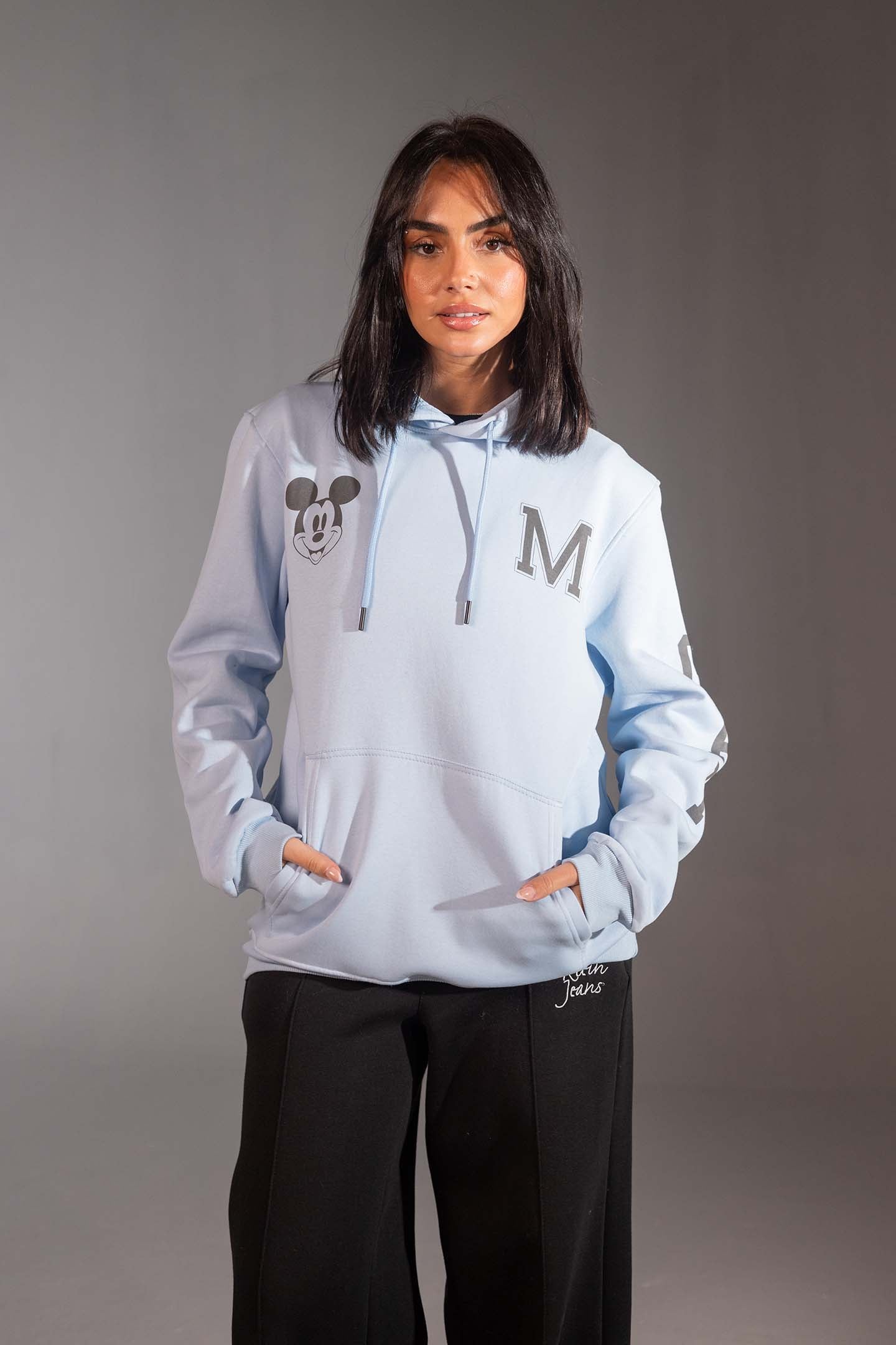 هودي أزرق أوفر سايز بطبعة جرافيك