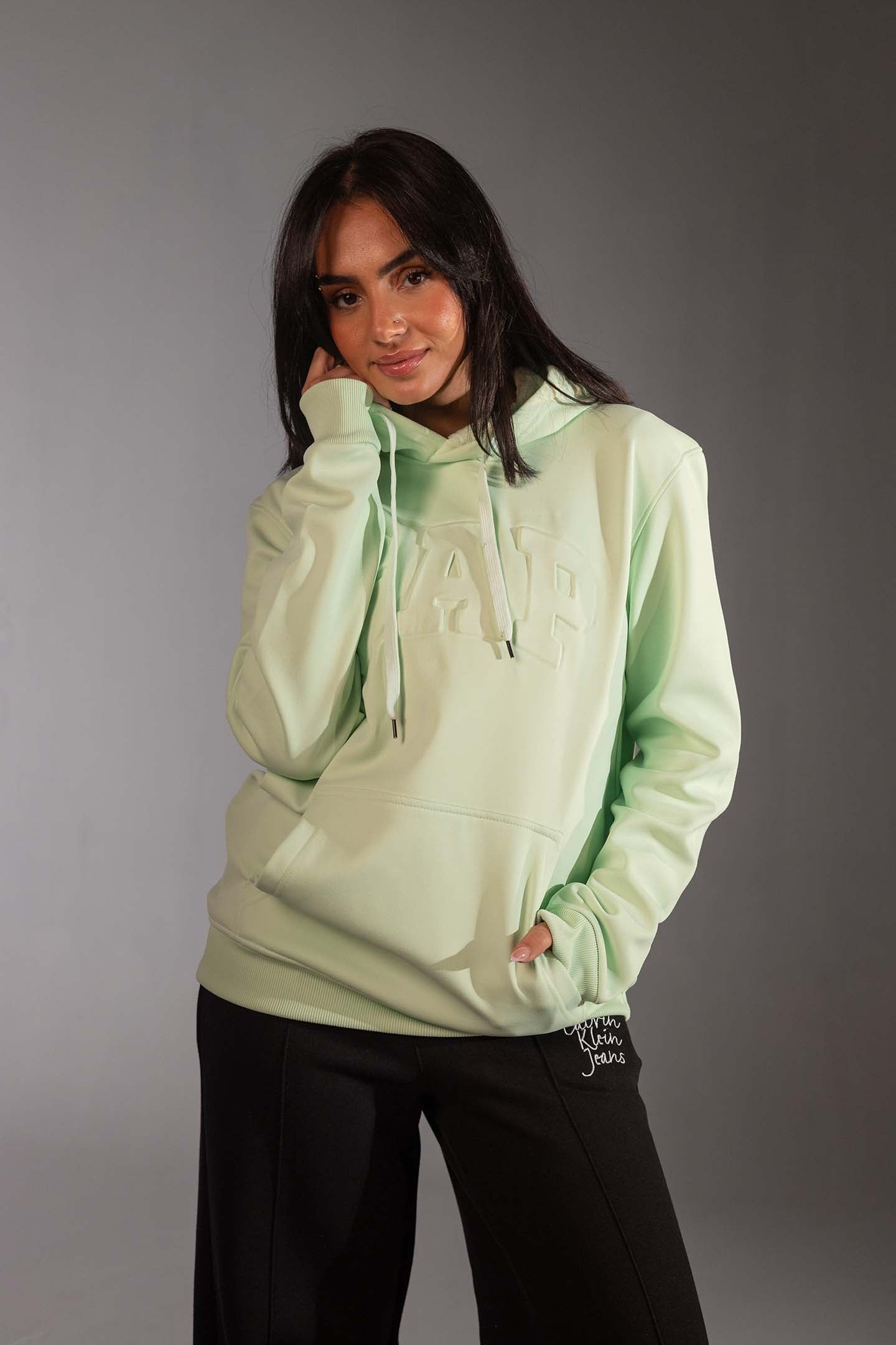 هودي أخضر بطباعة ثلاثية الأبعاد (3D)