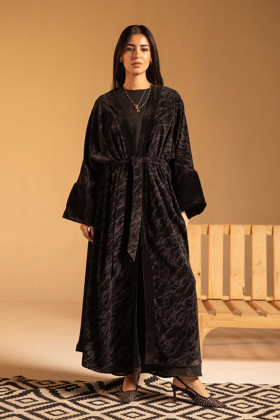 Black Marble Velvet Wide Sleeve Abaya