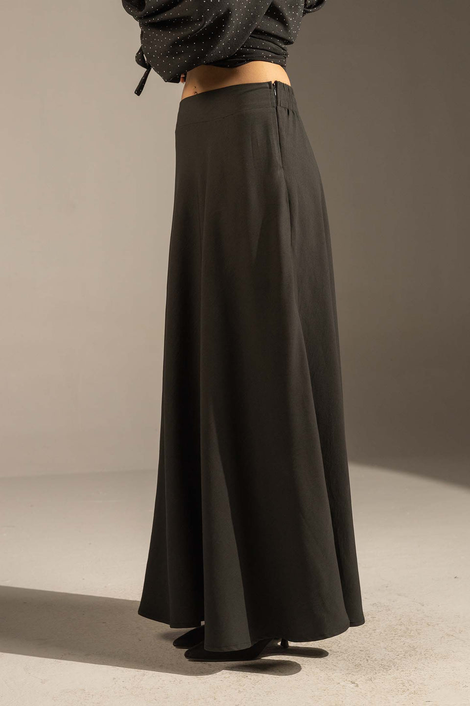 Black Tailored High-Waist Satin Maxi Skirt