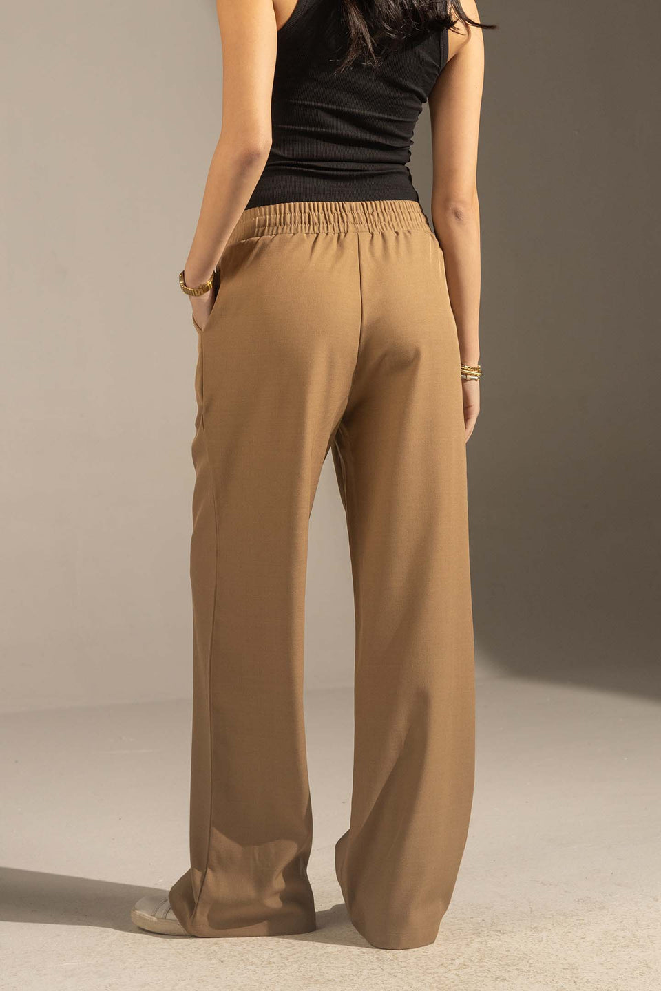 Camel Relaxed Wide-Leg Elastic Waist Pants
