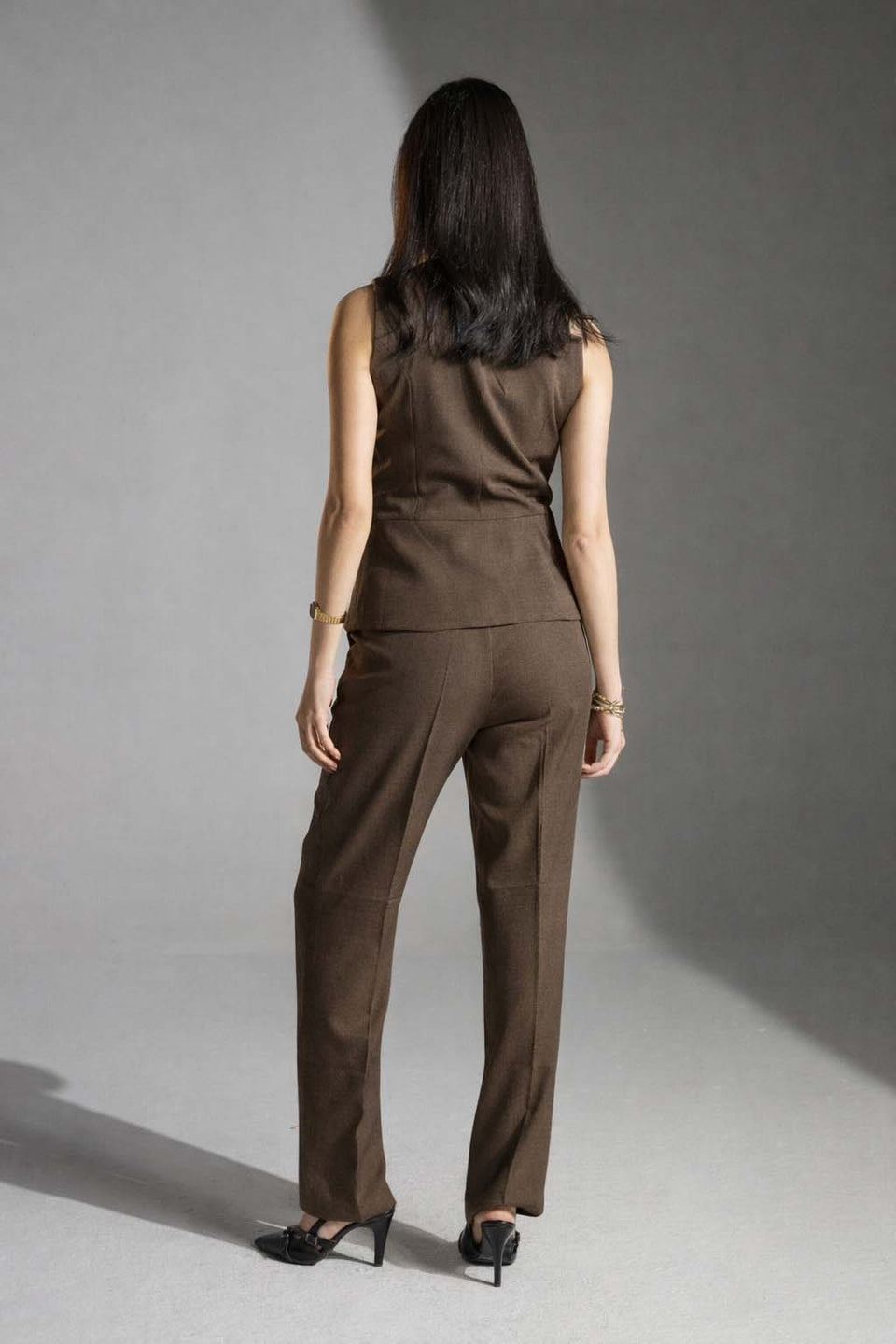 فيست بني مفصل أنيق