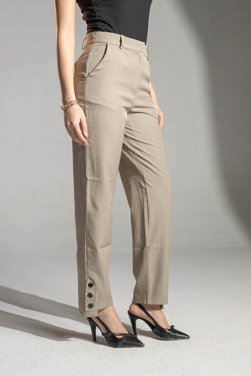 بنطلون كوفي تيلورد بقصة مستقيمة