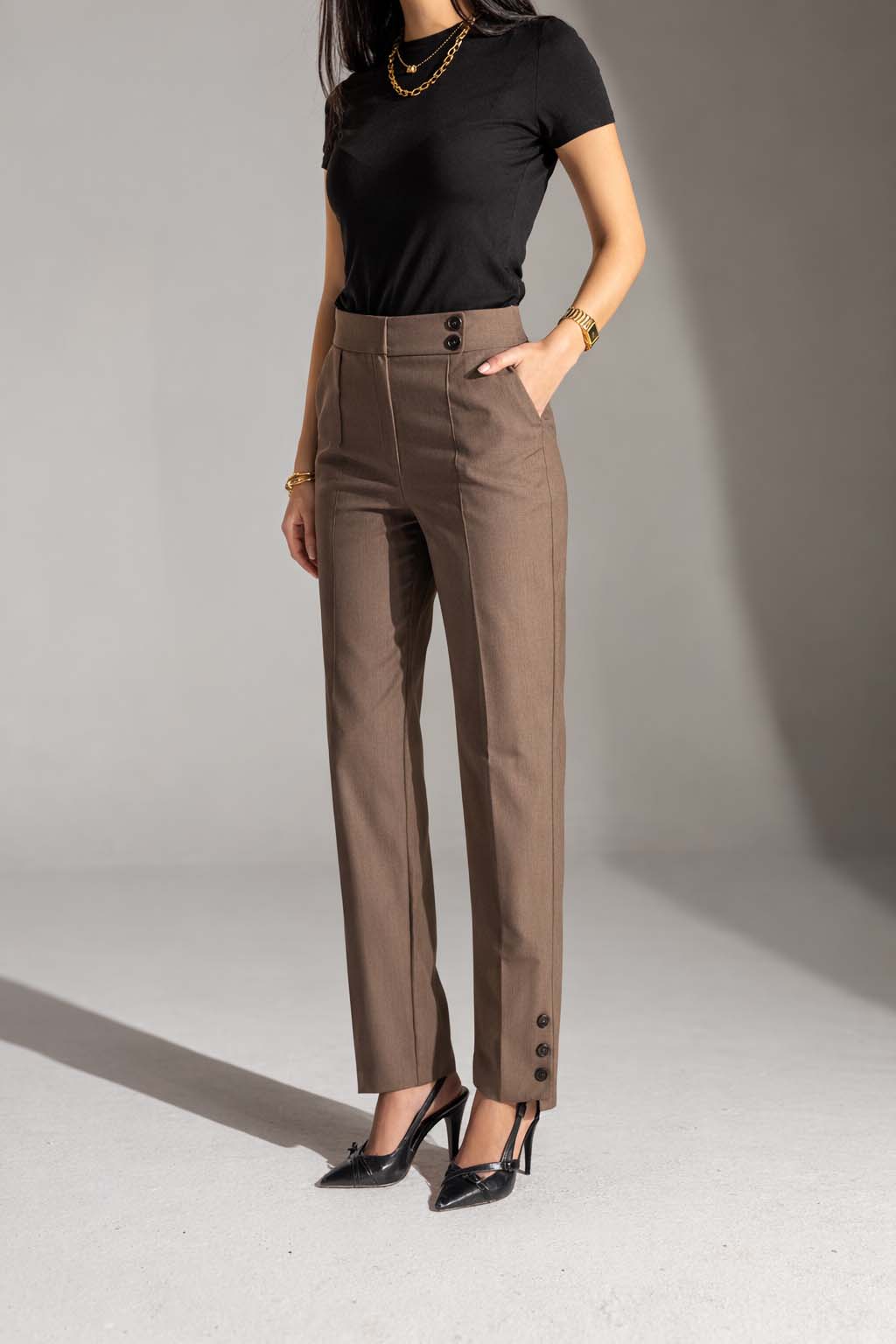 بنطلون بني عالي الخصر تيلورد