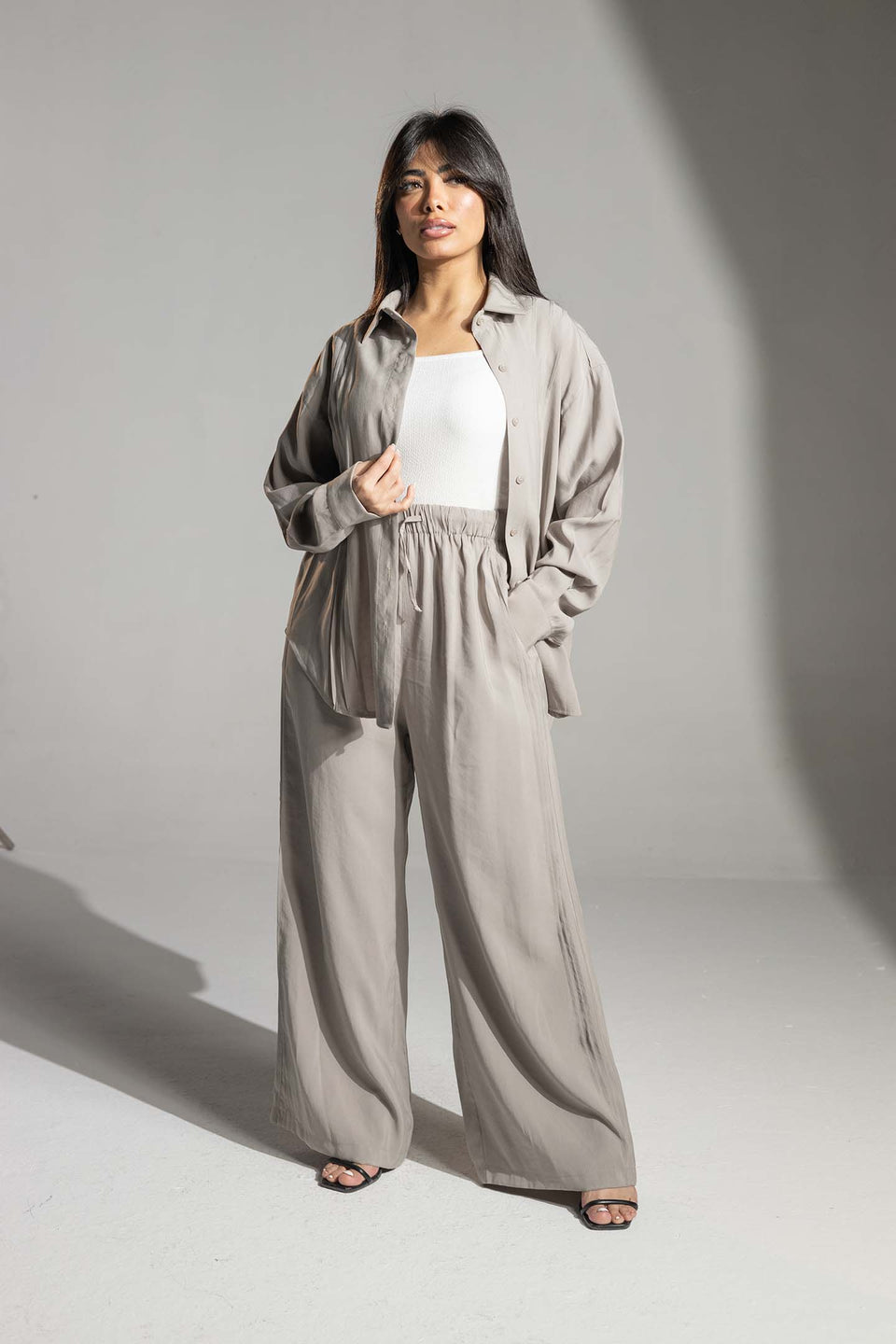 طقم بيج بقصة مريحة قطعتين