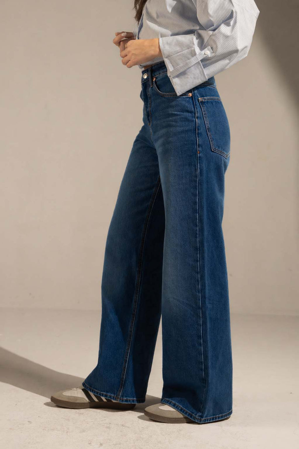 Dark Jeans Mid Rise Wide leg Jeans