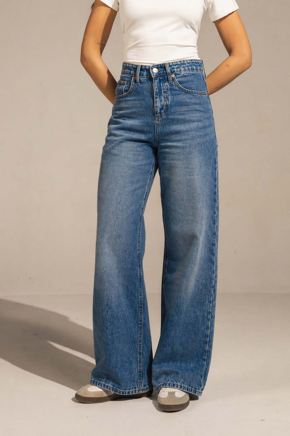 Jeans Mid Rise Wide leg Jeans