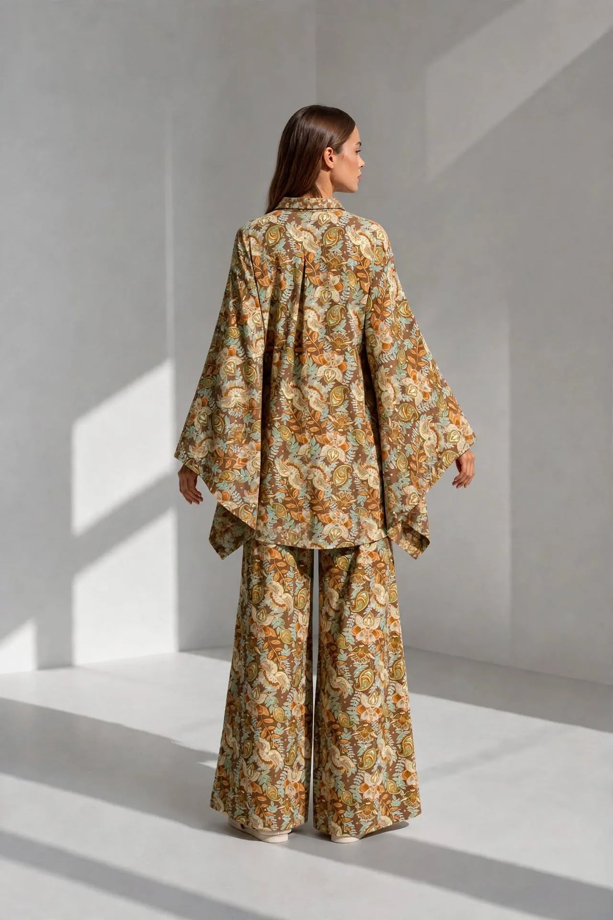 Brown Patterned Butterfly Set