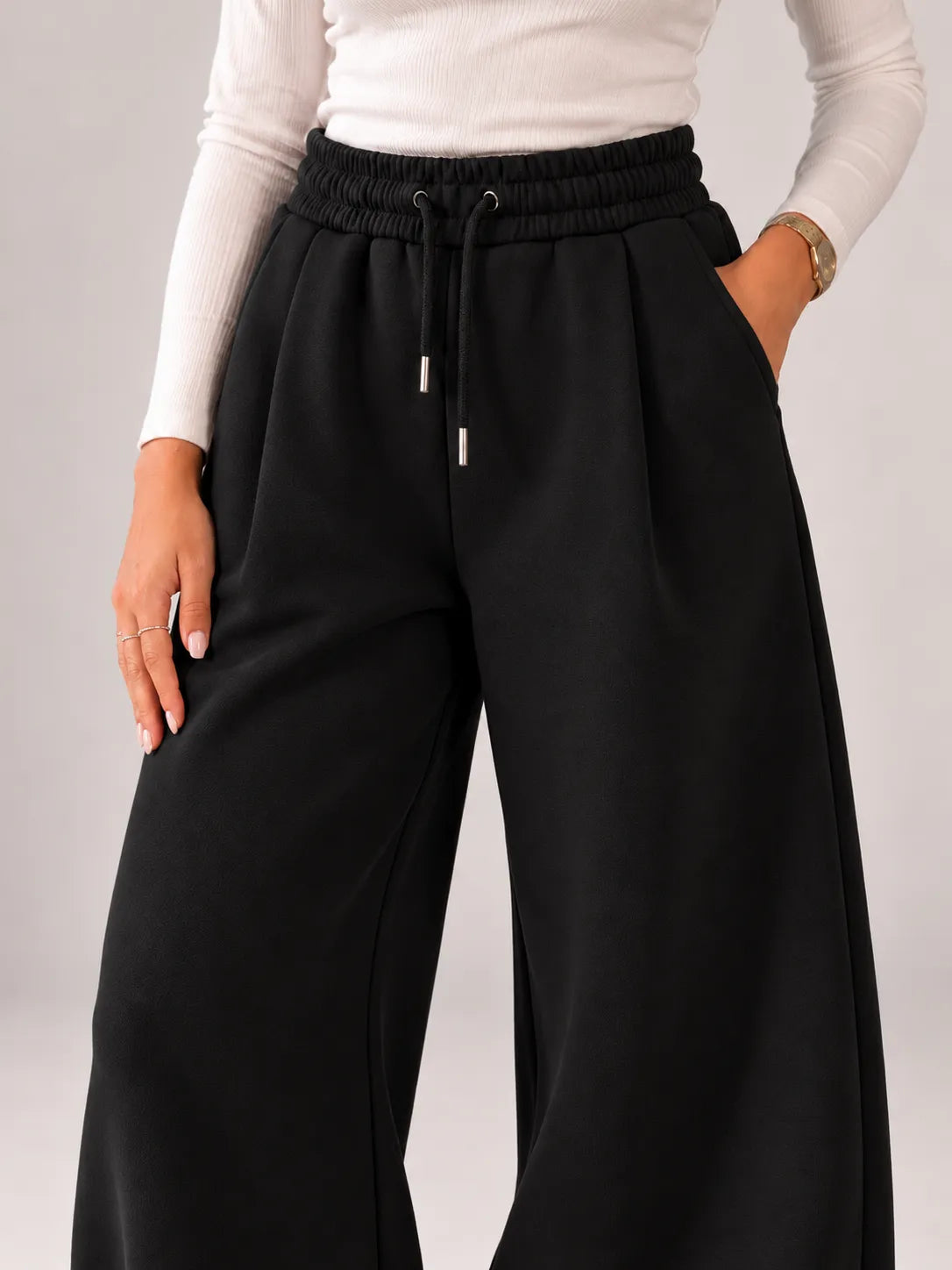 Black Balloon-Fit Wide-Leg Sweatpants