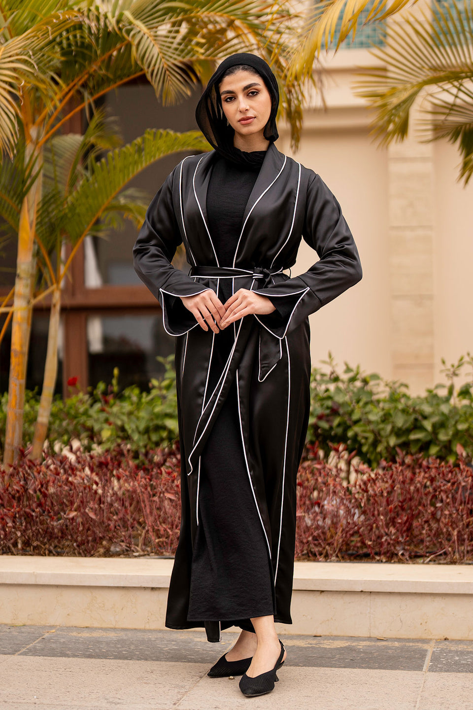 Black Chic Abaya